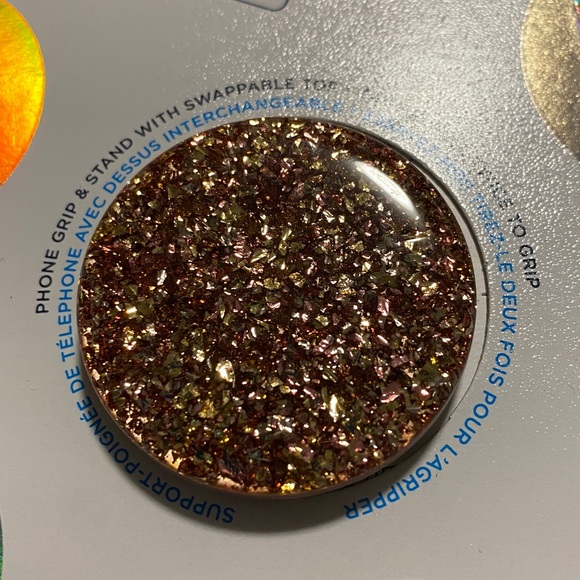 POP SOCKETS - Picture 2 of 5